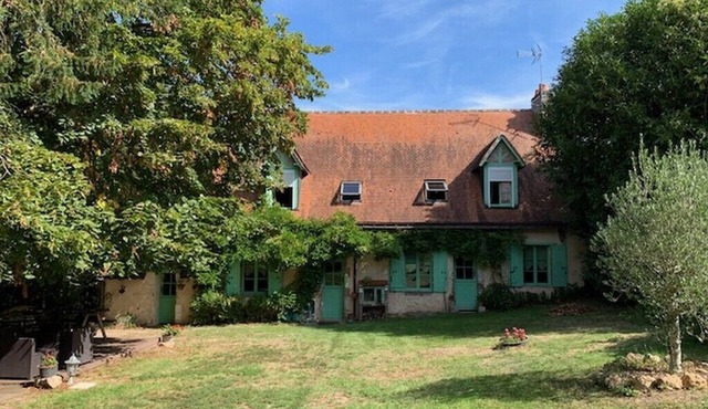 For peaceful holidays Gîte Beaumont sur Dême 8 persons