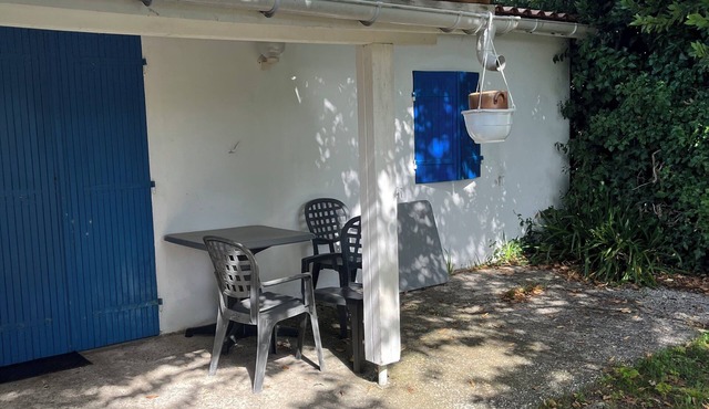 For rent - Charming bungalow with garden in Verdon-sur-Mer For 2 people