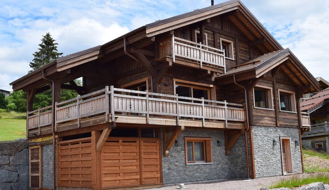 For rent charming chalet with jacuzzi, sona and terrace,
