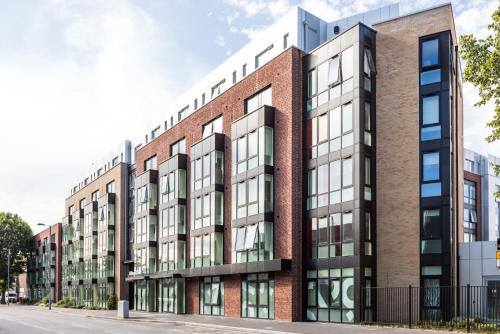 For Student Only Arbury Court in Kingston