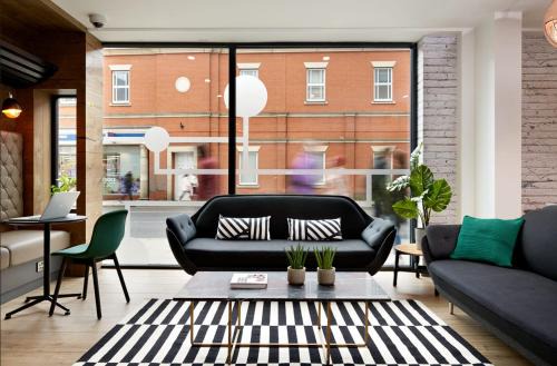 For Students Only - Student Castle Lincoln