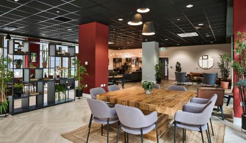 For Students Only The Oaks in Coventry