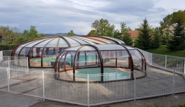 For your "forest bathing", 3-room chalet with covered swimming pool