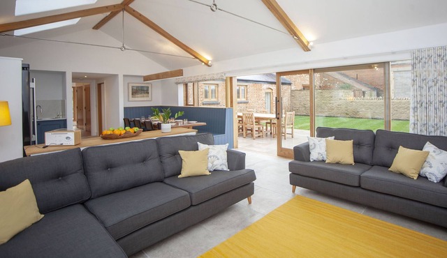 Ford Farm Coach House - Stunning Barn Conversion