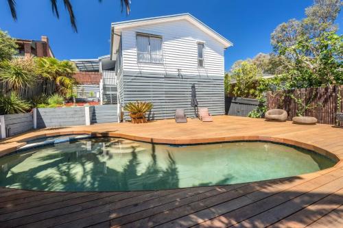 Foreshore Haven - Poolside Comfort near Rye Beach