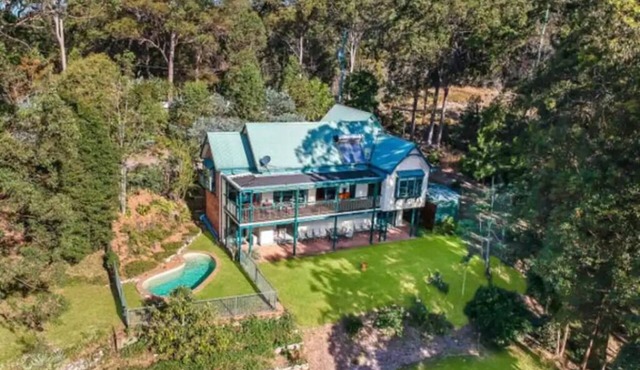 Forest abode gem near to beach!