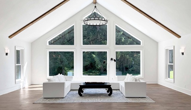 Forest and Farm Retreat, Modern and Spacious Farmhouse