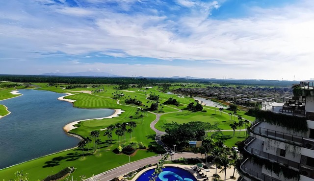 Forest City Golf Villa by A & Home Party