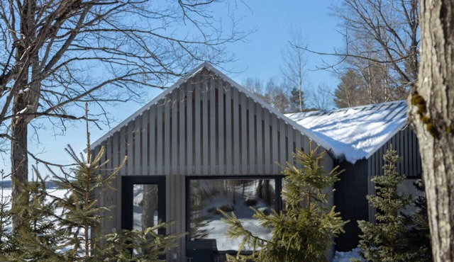 Forest Edge Escape at Dimensions | Cabin Sixteen