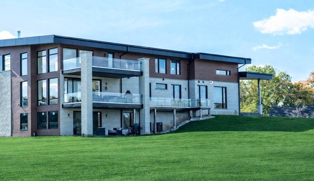 Forest Edge Luxury Estate