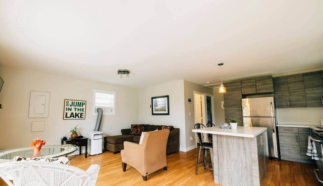 Forest Hills Lane Cottage