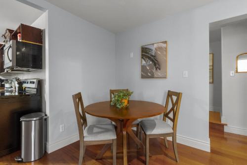 Forest House 1 Bdrm QV Lake View Parking