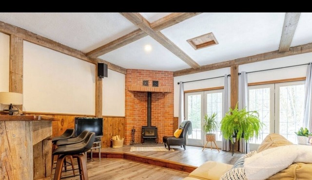 Forest Nature Retreat with Woodstove and near Durham trails and Thermea Spa