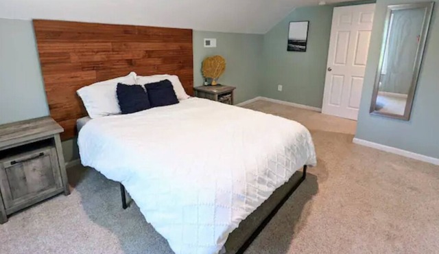 Forest near the Sea, country/rural setting, less than 20 minutes from the beach!