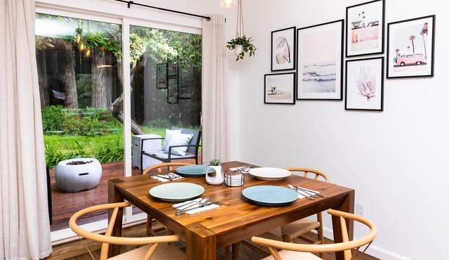 Forest oasis 3 min from beach + Hot Tub + Fire Pit