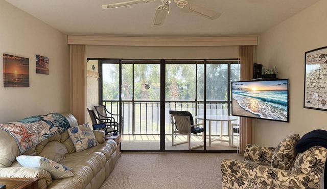 Forest Park – 2BR with Pool, Tennis & Clubhouse