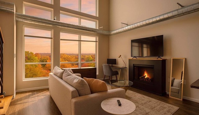 Forest Park Skyline Retreat with Balcony, Pool & Parking