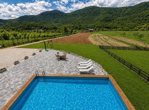 Forest Retreat with Pool & Jacuzzi near Plitvice by Destination GREEN Croatia