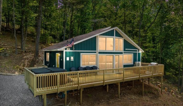 Forest Ridge Cabin - Hot Tub, Wi-Fi, National Park 15 Min, Fire Pit