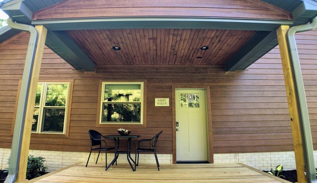 Forest Stream Suite: Luxury Suite in Amish Country, Ohio