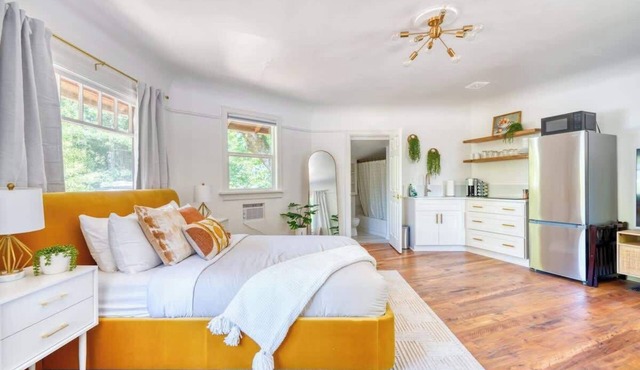 Forest Studio Oasis - Mile from Multnomah Village