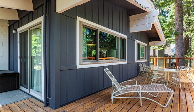 Forest-Surrounded Secluded Cabin w/Large Deck | Fawn by AvantStay