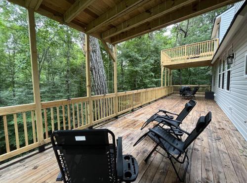 Forest Views and Grill! Lynchburg Treehouse Retreat