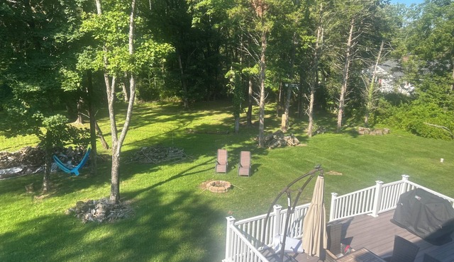 Forest Wonderland Sanctuary-Private, Gourmet Kitchen, Fire-pit and Jacuzzi tub