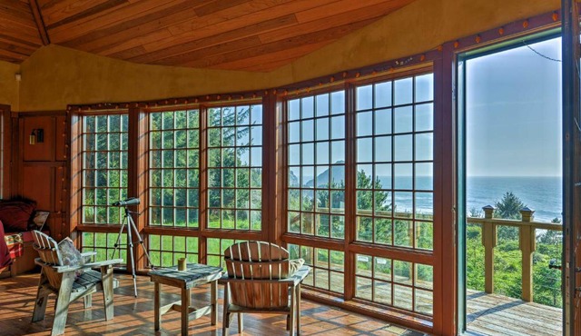 Forested Gold Beach House w/Panoramic Ocean Views