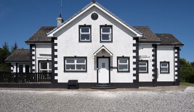 Forestside House - spacious house perfect for groups and families