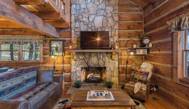 Forget Me Not | Cozy Log Cabin & Breathtaking Mountain Views!