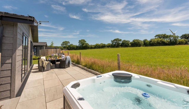 Forget Me Not Lodge - Hot Tub - Parking