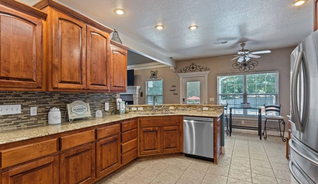 Forget your worries in this spacious and serene space