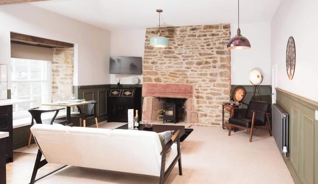 Former 18th century bank, now contemporary apartment with Michelin Guide rated restaurant