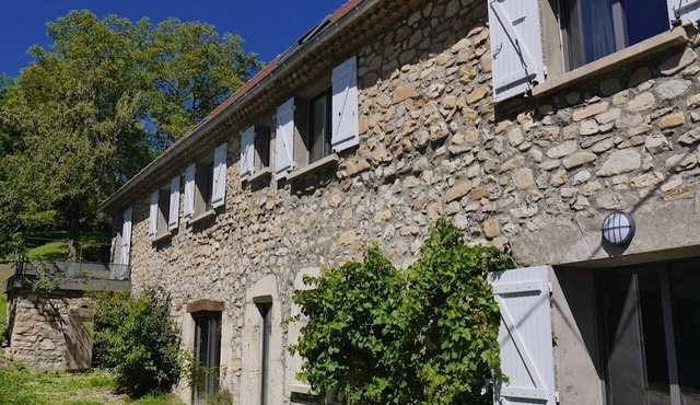 FORMER BARN RESTORED Trièves, IDEAL FOR FAMILY AND FRIENDS