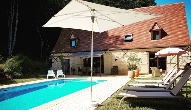 Former barn with private pool between Sarlat, Rocamadour and Gourdon