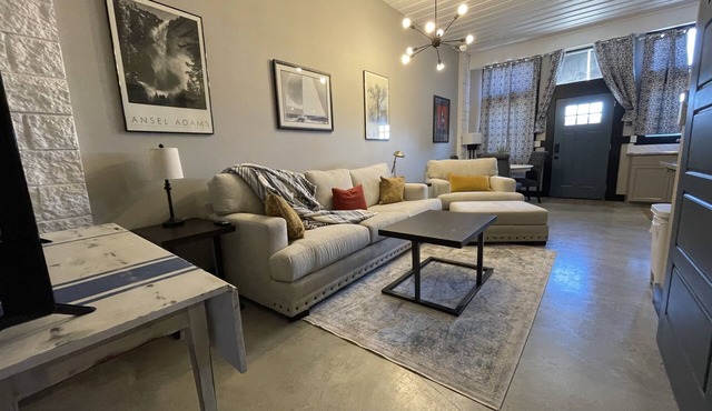 Former car wash bay apt. Unique!