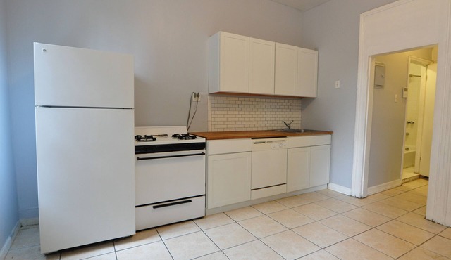 Former farmhouse sleeps 8