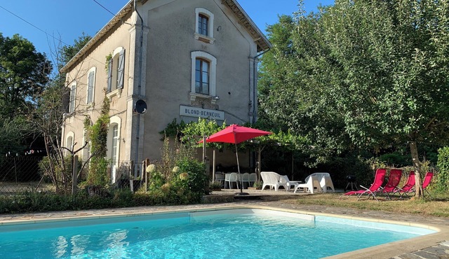 Former French railway station with private swimming pool and WIFI