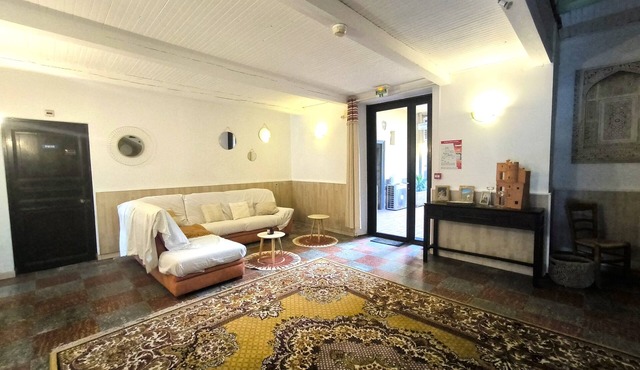 Former Hotel 20 beds for training or friends