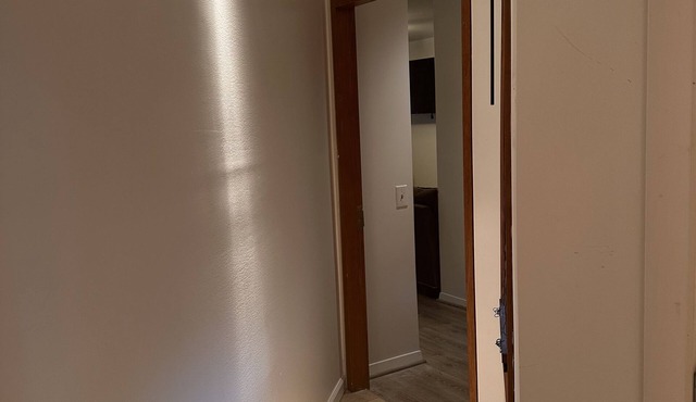 Former In-law Suite Converted to 1 BR Apartment