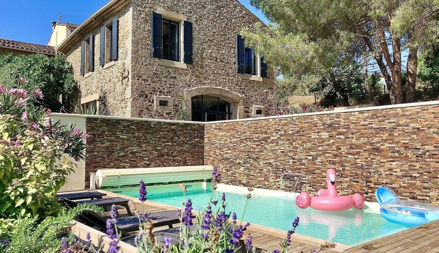 Former renovated forge with swimming pool, air conditioning and luxury services