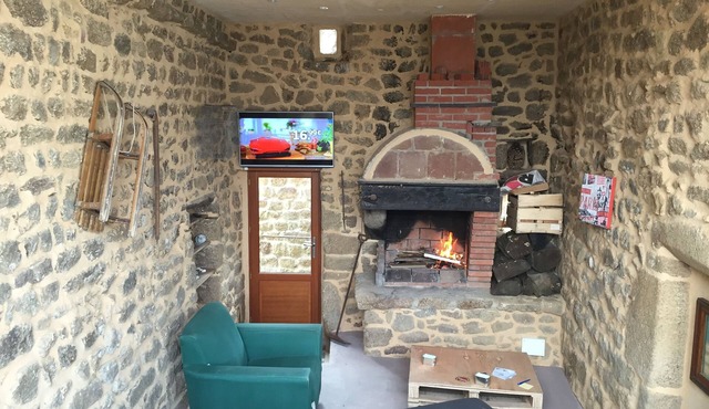 FORMER RENOVATED GOAT FARMHOUSE . LARGE DORMITORY ON THE FLOOR . ATYPICAL HOUSE