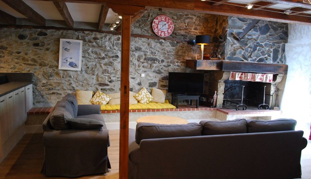 Former sheepfold between Luz-Saint-Sauveur and Barèges, sleeps 10, 5 bedrooms