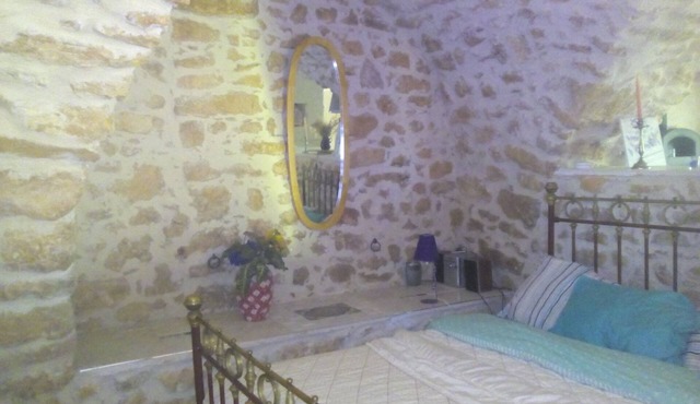Former Sheepfold LOFT voutes 25km N Aix13