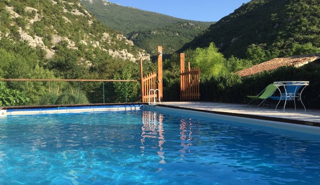 Former silk, mountain river pool, exceptional friends, family