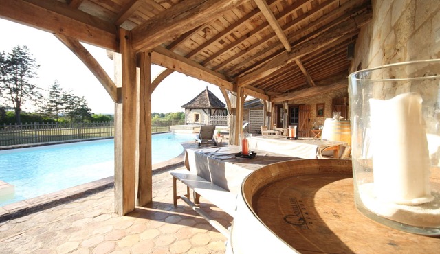 Former wine warehouse, 18th century, Aquitaine, Périgord. For 2 to 12, pool-park