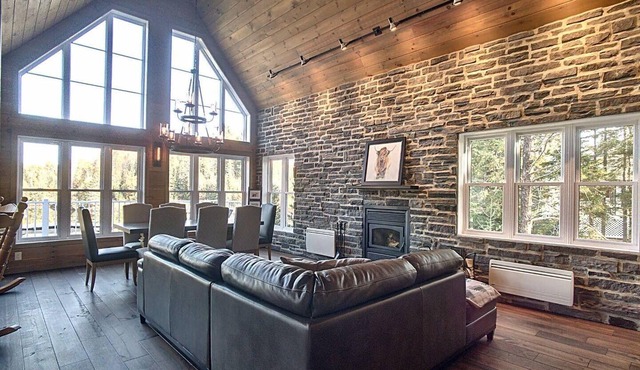 Formidable Waterfront Cottage - Serenity at its best!nn