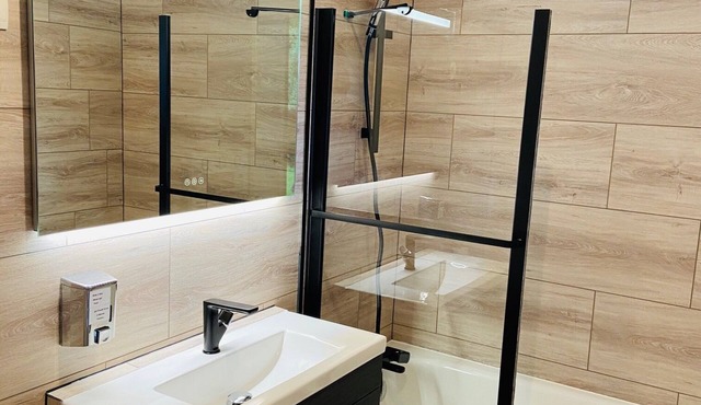 FORMISTUDIO II - 2 STEPS FROM HONFLEUR - HEATED POOL, PARKING, WIFI