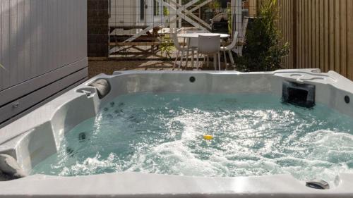 Forrest Caves Retreat